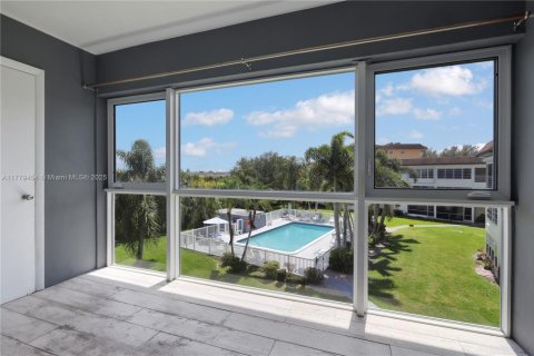 Condominio en venta en Deerfield Beach, Florida, 2 dormitorios, 92.9 m2 № 1985631 - foto 11