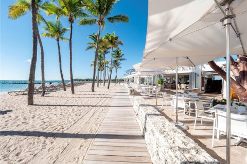 Copropriété à louer à Miami Beach, Floride: 3 chambres, 190.36 m2 № 1943675 - photo 11