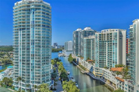 Copropriété à vendre à Sunny Isles Beach, Floride: 4 chambres, 229.65 m2 № 2032477 - photo 30