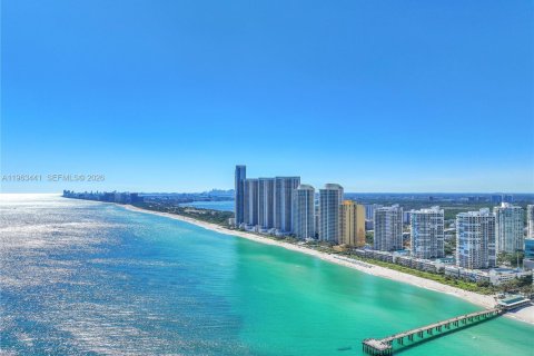Condo in Sunny Isles Beach, Florida, 4 bedrooms № 2032477 - photo 14