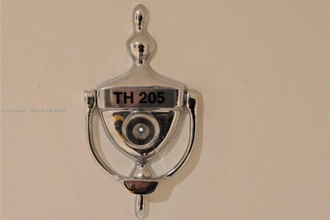 Copropriété à vendre à Sunny Isles Beach, Floride: 4 chambres, 229.65 m2 № 2032477 - photo 25