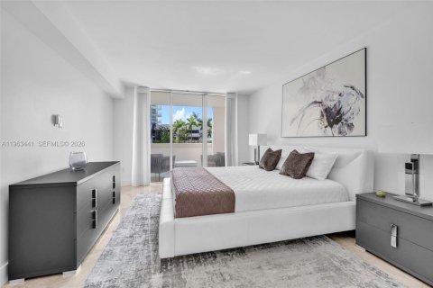 Condo in Sunny Isles Beach, Florida, 4 bedrooms № 2032477 - photo 12