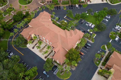 Copropriété à louer à Miramar, Floride: 1 chambre, 67.17 m2 № 1983481 - photo 3