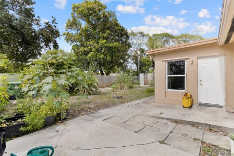 Villa ou maison à vendre à Lauderhill, Floride: 4 chambres, 130.06 m2 № 2083554 - photo 10