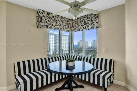 Condominio en venta en Fort Lauderdale, Florida, 3 dormitorios, 306.58 m2 № 2027285 - foto 13