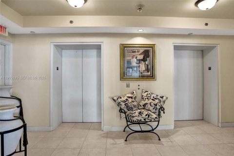 Condominio en venta en Fort Lauderdale, Florida, 3 dormitorios, 306.58 m2 № 2027285 - foto 3