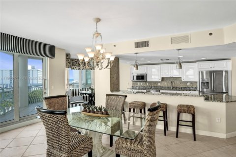 Condominio en venta en Fort Lauderdale, Florida, 3 dormitorios, 306.58 m2 № 2027285 - foto 10