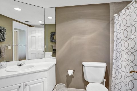 Condominio en venta en Fort Lauderdale, Florida, 3 dormitorios, 306.58 m2 № 2027285 - foto 25