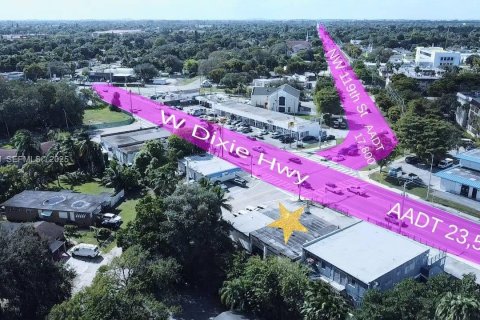 Propiedad comercial en venta en Miami, Florida № 2038822 - foto 2