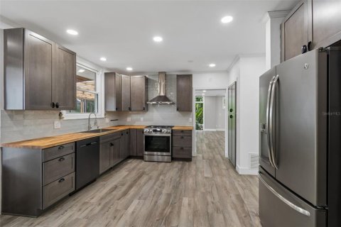 Villa ou maison à vendre à Tarpon Springs, Floride: 4 chambres, 217.21 m2 № 2312880 - photo 12