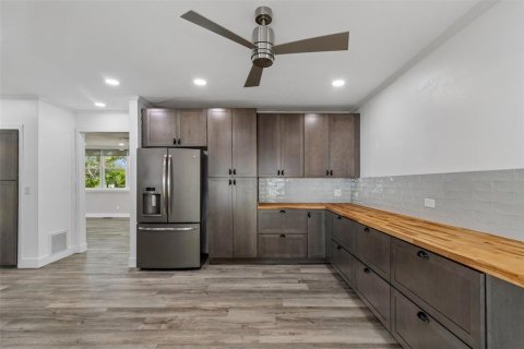 Villa ou maison à vendre à Tarpon Springs, Floride: 4 chambres, 217.21 m2 № 2312880 - photo 15
