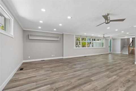 Villa ou maison à vendre à Tarpon Springs, Floride: 4 chambres, 217.21 m2 № 2312880 - photo 8