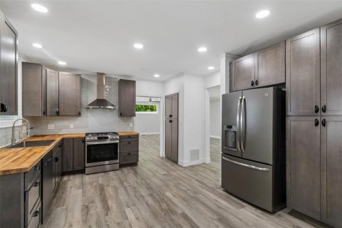 Villa ou maison à vendre à Tarpon Springs, Floride: 4 chambres, 217.21 m2 № 2312880 - photo 13