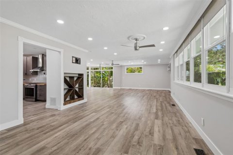 Villa ou maison à vendre à Tarpon Springs, Floride: 4 chambres, 217.21 m2 № 2312880 - photo 5