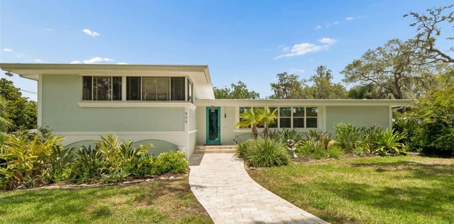 Villa ou maison à Tarpon Springs, Floride 4 chambres, 217.21 m2 № 2312880