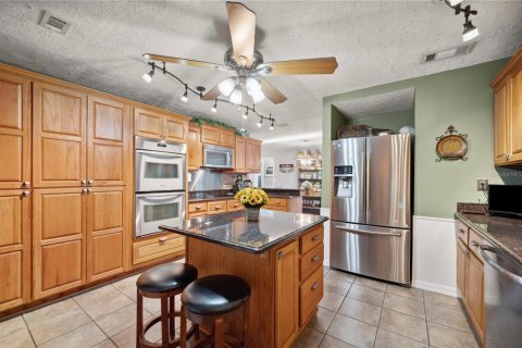 House in Dover, Florida 4 bedrooms, 176.14 sq.m. № 1673208 - photo 19