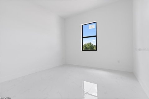 House in Lehigh Acres, Florida 3 bedrooms, 151.43 sq.m. № 1719009 - photo 7