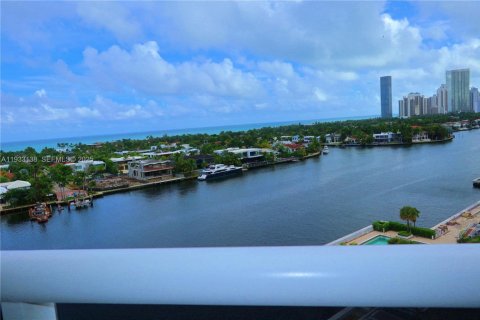 Condominio en alquiler en Aventura, Florida, 3 dormitorios, 134.71 m2 № 1991886 - foto 7