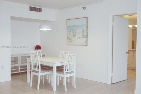 Condominio en alquiler en Aventura, Florida, 3 dormitorios, 134.71 m2 № 1991886 - foto 21