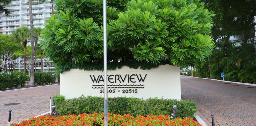 Condominio en Aventura, Florida, 3 dormitorios  № 1991886