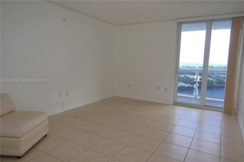 Condominio en alquiler en Aventura, Florida, 3 dormitorios, 134.71 m2 № 1991886 - foto 22