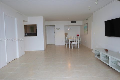 Condominio en alquiler en Aventura, Florida, 3 dormitorios, 134.71 m2 № 1991886 - foto 14