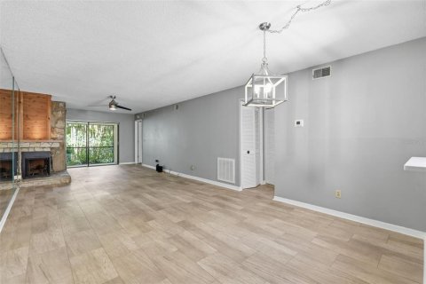 Condo in Clearwater, Florida, 2 bedrooms  № 2112165 - photo 4