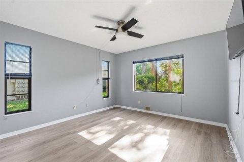 Condo in Clearwater, Florida, 2 bedrooms  № 2112165 - photo 20