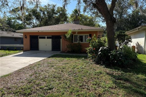 House in Hudson, Florida 3 bedrooms, 137.22 sq.m. № 1762308 - photo 1