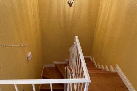 Townhouse in Pembroke Pines, Florida 3 bedrooms, 136.75 sq.m. № 1971012 - photo 30