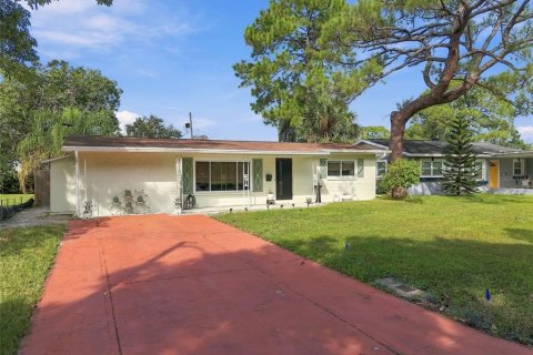 Villa ou maison à vendre à Saint Petersburg, Floride: 3 chambres, 123.75 m2 № 2391054 - photo 4