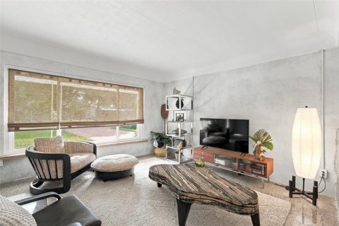 Villa ou maison à vendre à Saint Petersburg, Floride: 3 chambres, 123.75 m2 № 2391054 - photo 10