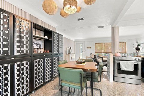 Villa ou maison à vendre à Saint Petersburg, Floride: 3 chambres, 123.75 m2 № 2391054 - photo 14