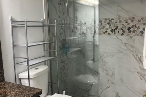 Condo in Coconut Creek, Florida, 2 bedrooms № 2260198 - photo 6