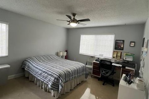 Condo in Coconut Creek, Florida, 2 bedrooms № 2260198 - photo 11