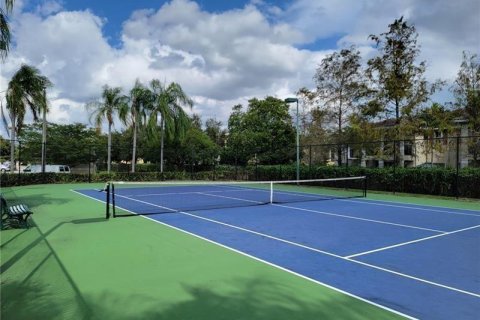 Condo in Coconut Creek, Florida, 2 bedrooms № 2260198 - photo 14