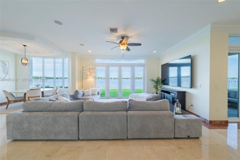 Casa en venta en Miramar, Florida, 5 dormitorios, 399.29 m2 № 2006447 - foto 20