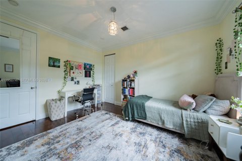 Casa en venta en Miramar, Florida, 5 dormitorios, 399.29 m2 № 2006447 - foto 14