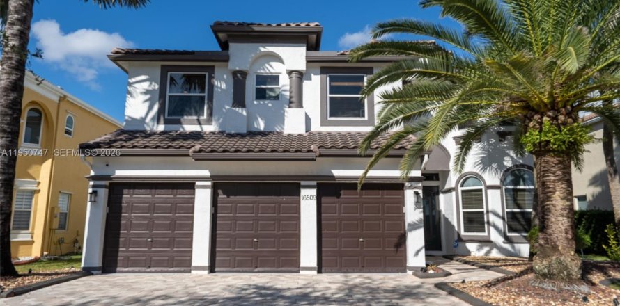 Casa en Miramar, Florida 5 dormitorios, 399.29 m2 № 2006447