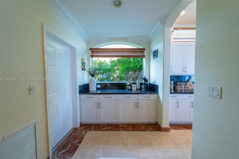 Casa en venta en Miramar, Florida, 5 dormitorios, 399.29 m2 № 2006447 - foto 28