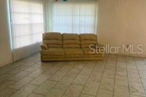 Villa ou maison à vendre à Ocala, Floride: 3 chambres, 201.6 m2 № 2427041 - photo 5