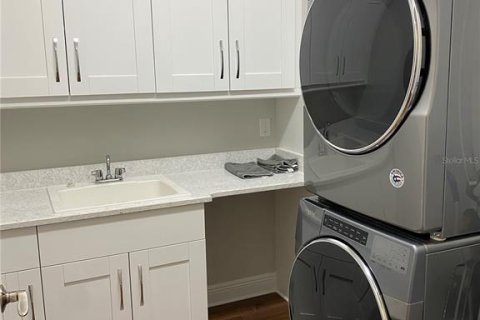 Condominio en alquiler en Bradenton, Florida, 3 dormitorios, 172.52 m2 № 231546 - foto 30