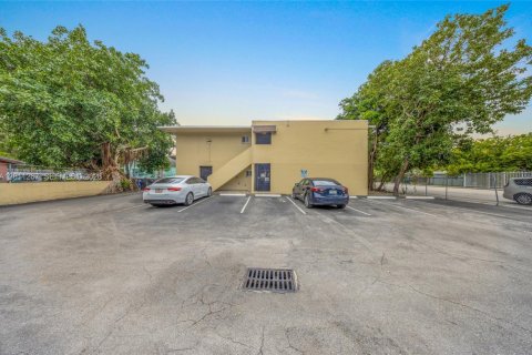 Immobilier commercial à vendre à Miami, Floride № 2076661 - photo 5