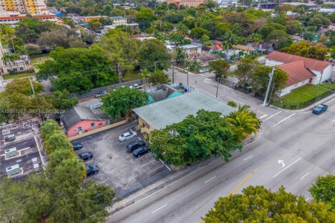 Immobilier commercial à vendre à Miami, Floride № 2076661 - photo 30