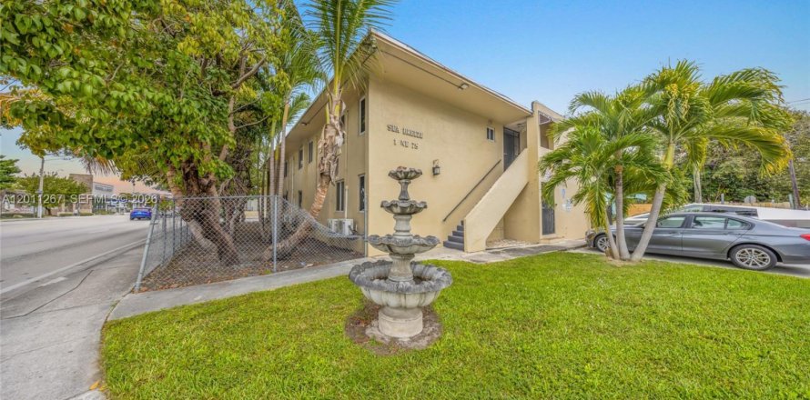 Immobilier commercial à Miami, Floride № 2076661
