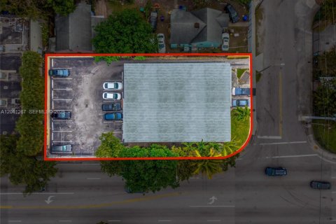 Immobilier commercial à vendre à Miami, Floride № 2076661 - photo 8