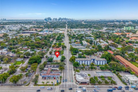 Immobilier commercial à vendre à Miami, Floride № 2076661 - photo 16