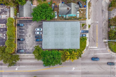 Immobilier commercial à vendre à Miami, Floride № 2076661 - photo 9