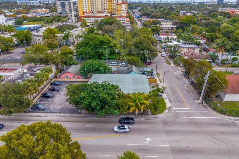 Immobilier commercial à vendre à Miami, Floride № 2076661 - photo 28