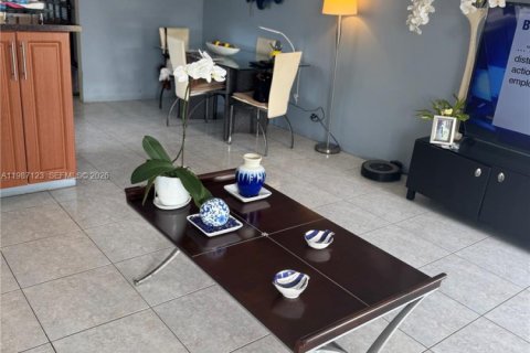 Copropriété à vendre à North Miami, Floride: 1 chambre, 67.08 m2 № 2047803 - photo 5
